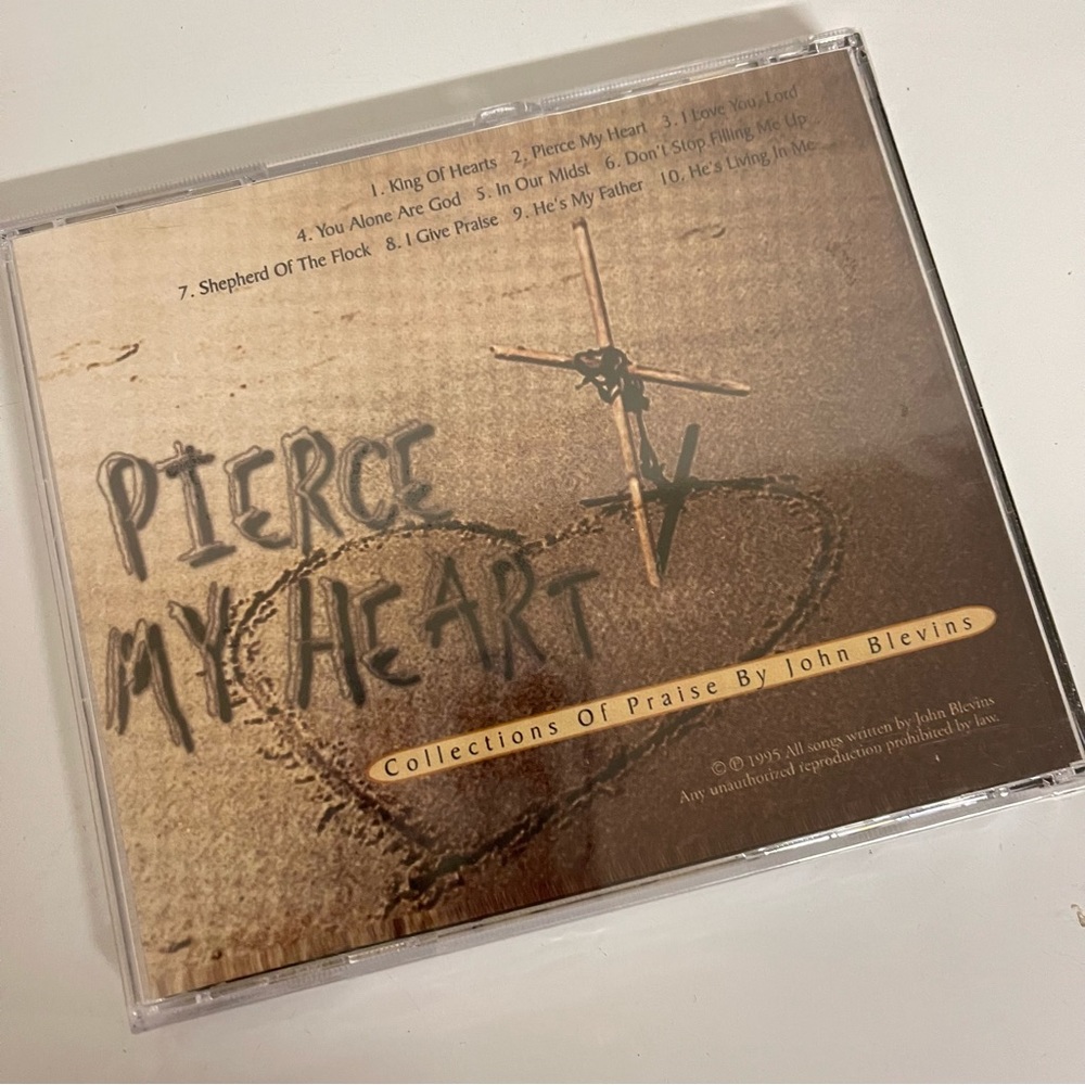 Vintage CD Pierce My Heart collection of Praise by John Blevins NWT - Picture 2 of 2